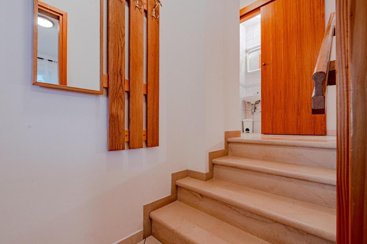 Apartment Ruzica Zrnovo Buitenkant foto