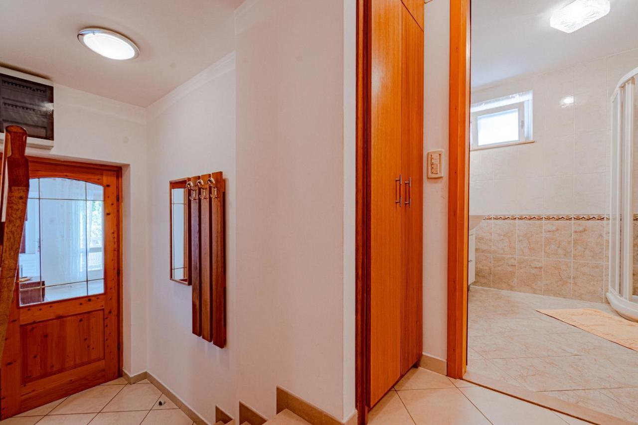 Apartment Ruzica Zrnovo Buitenkant foto