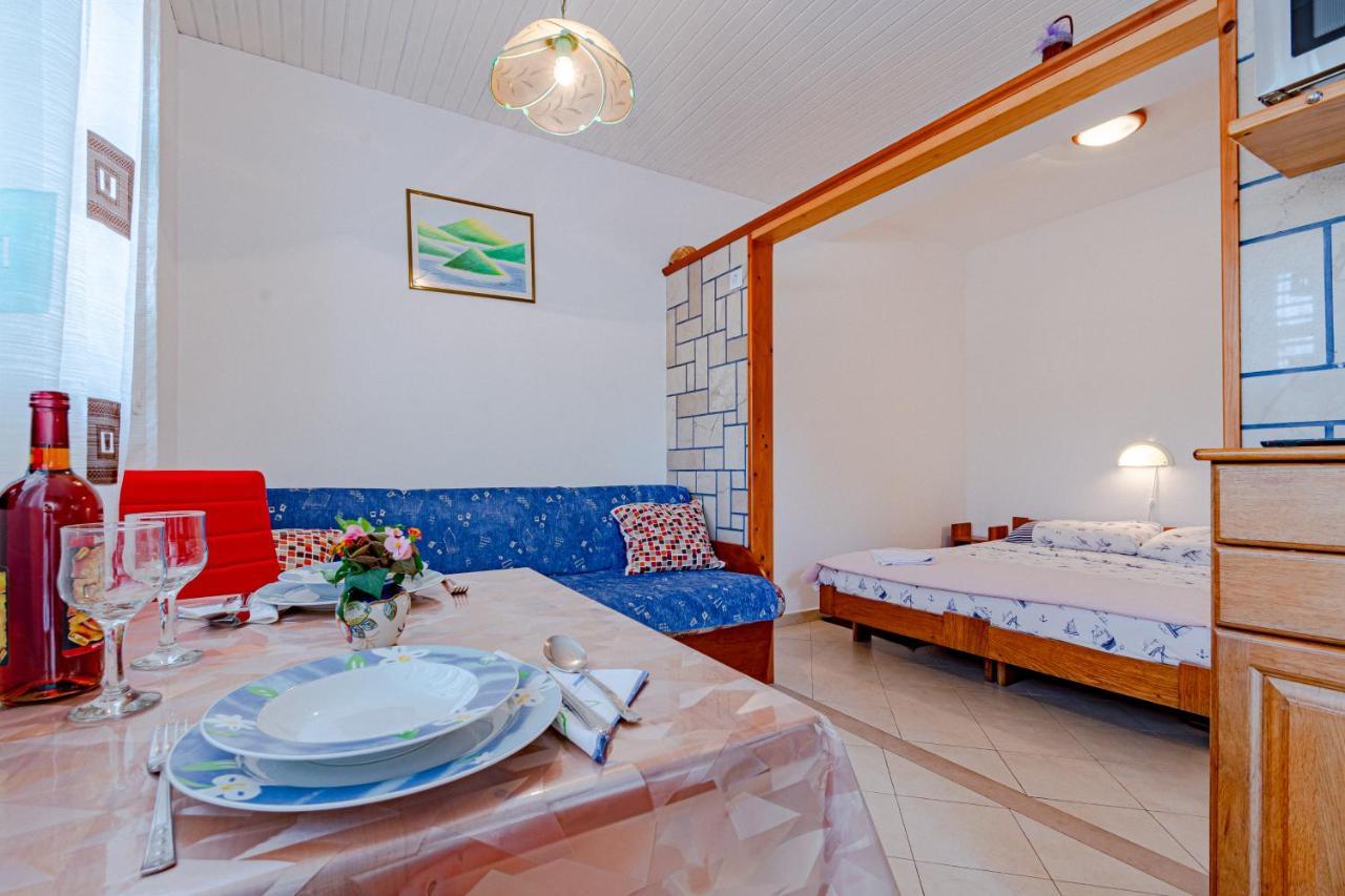 Apartment Ruzica Zrnovo Buitenkant foto